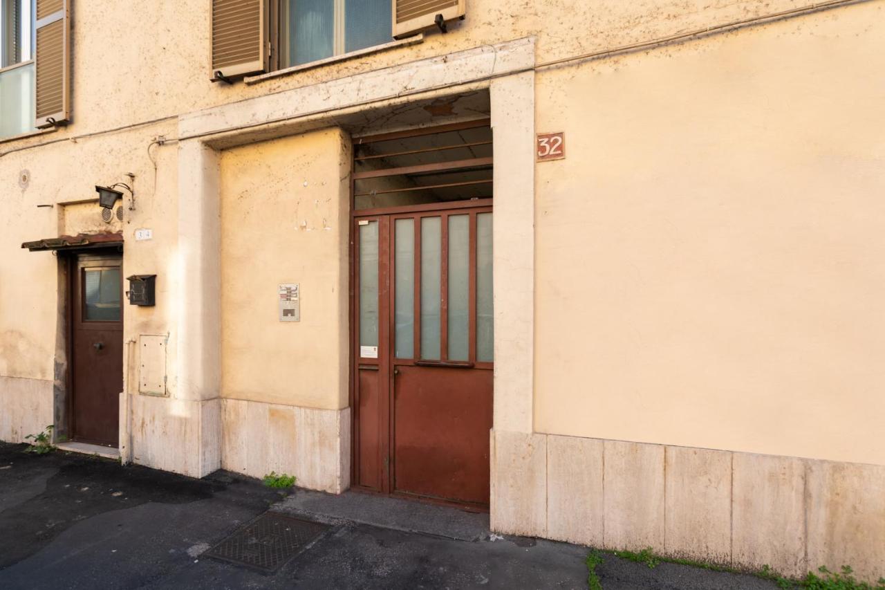 Bright And Comfy Terraced Apartment In Trastevere Рим Екстер'єр фото