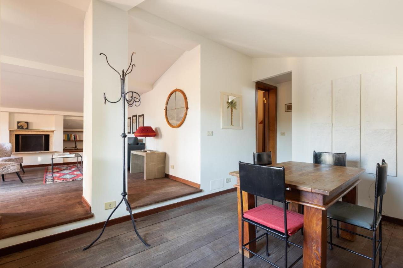 Bright And Comfy Terraced Apartment In Trastevere Рим Екстер'єр фото