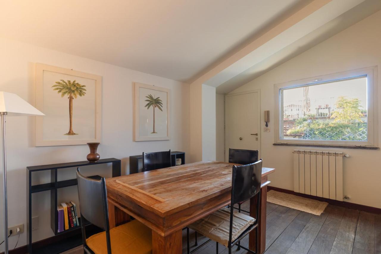 Bright And Comfy Terraced Apartment In Trastevere Рим Екстер'єр фото